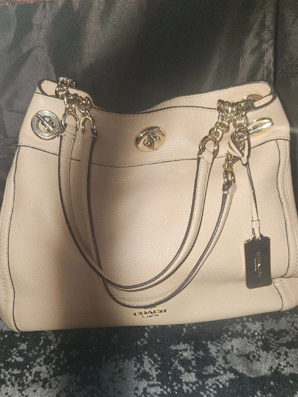 Like New. Coach Beige Leather Shoulder Bag with Gold Hardware
